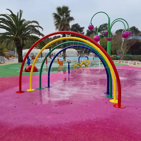 Joli Cap Ferret Les Viviers Κάμπινγκ